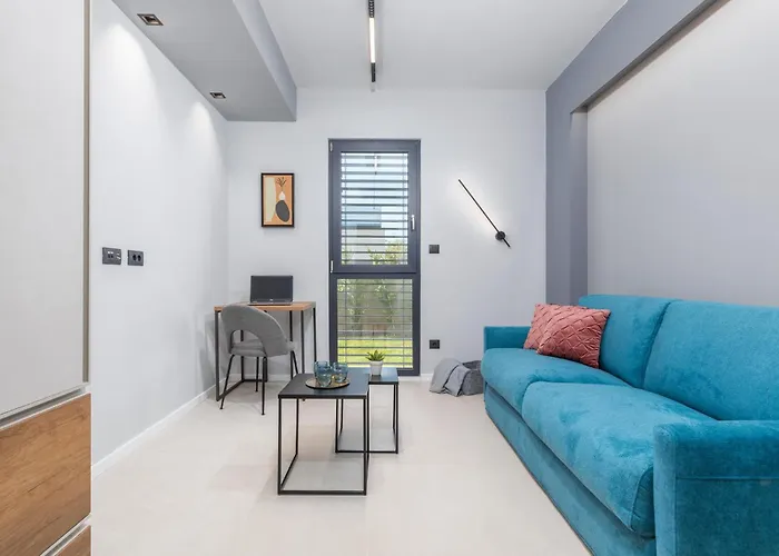 Gorgeous In With Wifi *